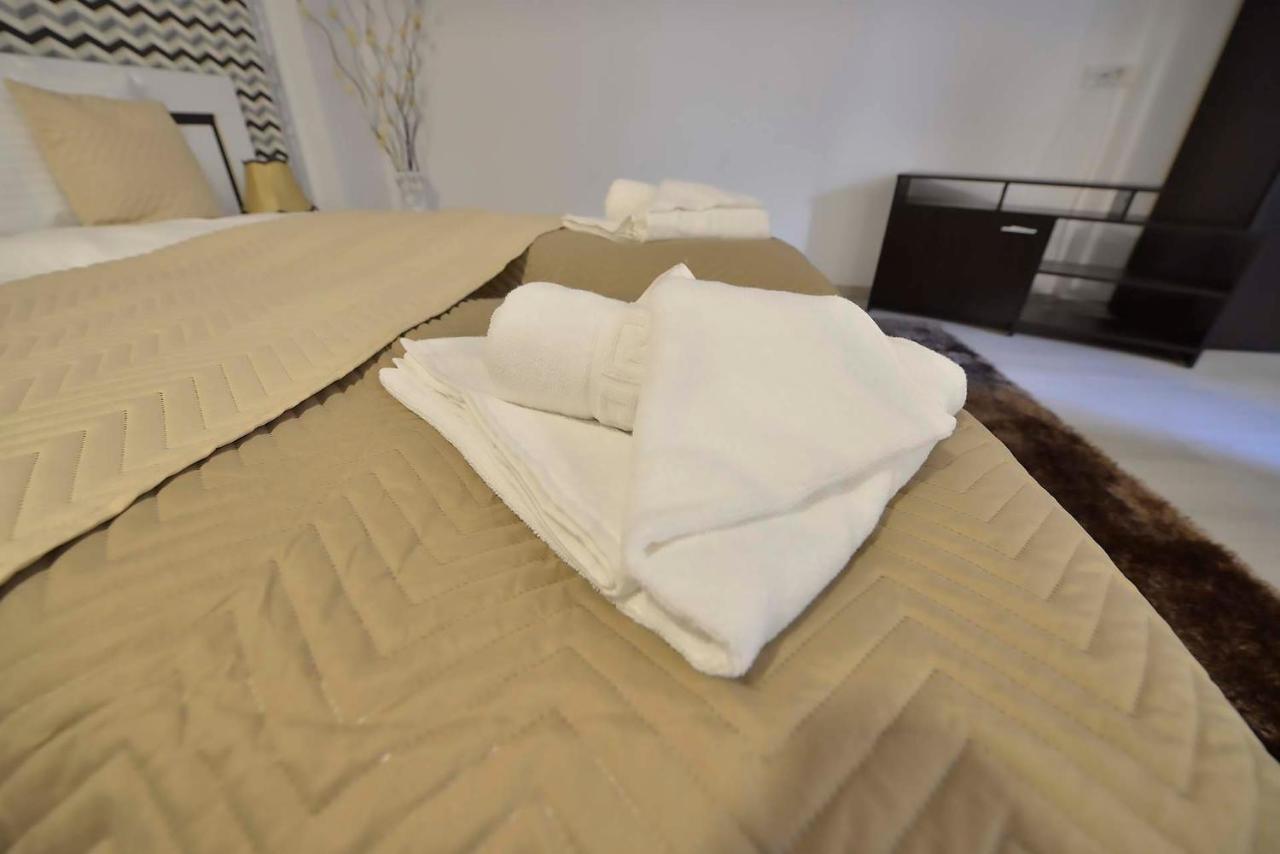 Amadeus Apartahotel *
