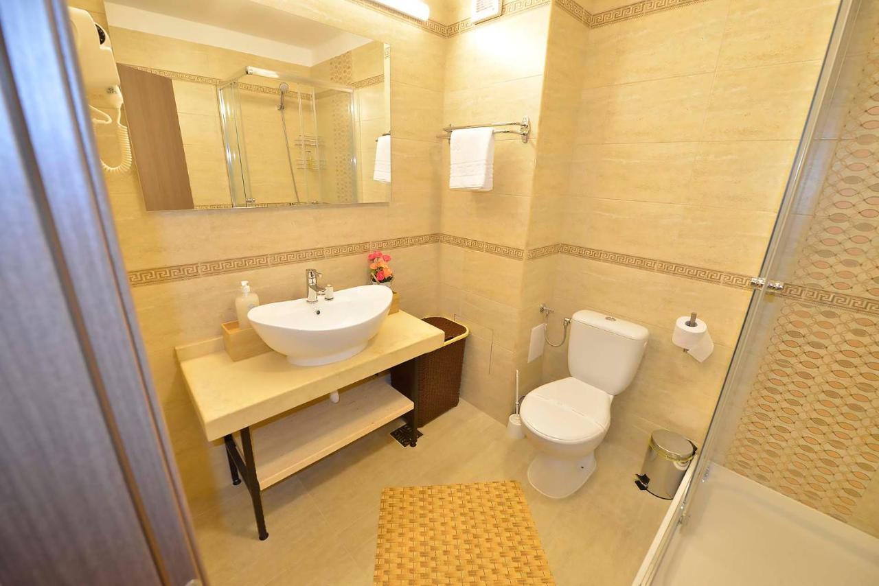 Amadeus Apartahotel