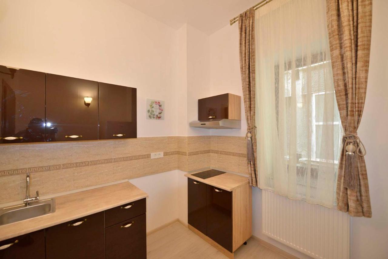 Amadeus Appart hôtel *