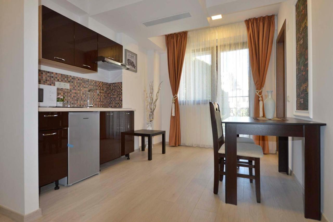 Amadeus Apartahotel